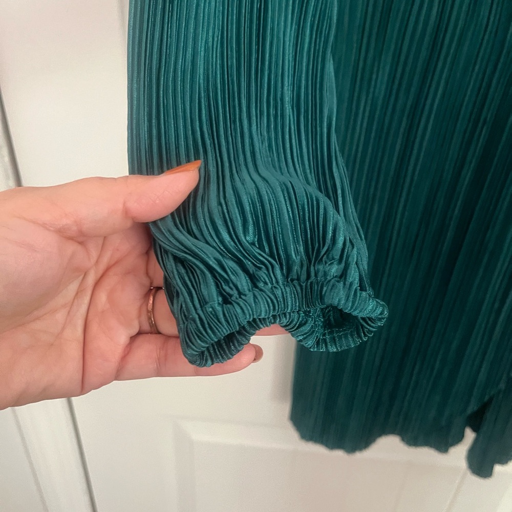 Elegant Teal Pleated Dress - Picture 9 of 10
